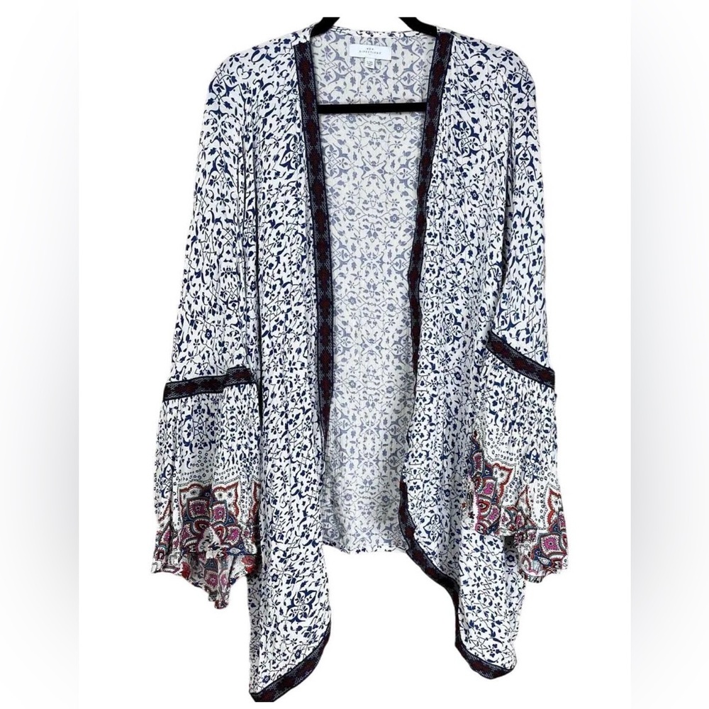 New Directions Women's Floral Kimono with Lantern Sleeves Blue White with Pink